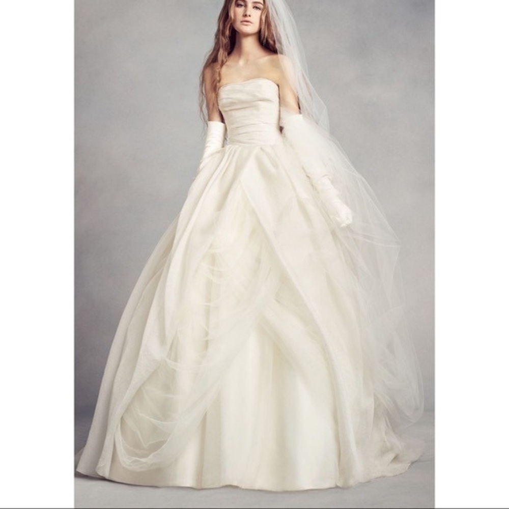 Worn once, excellent condition, White by Vera Wang organza ball gown